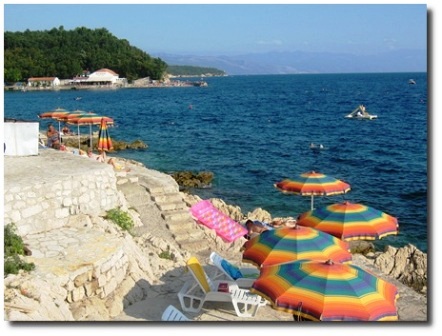 traveling croatia bed and breakfast selce room hotel accommodation apartments